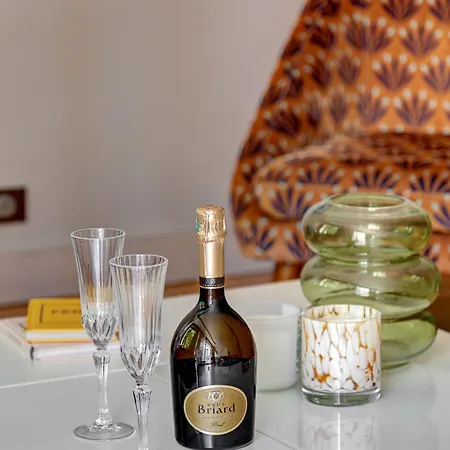 Bm-appartement Chic Avec Terrasse - Champs-elysees Lägenhet *