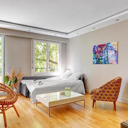 Bm-appartement Chic Avec Terrasse - Champs-elysees