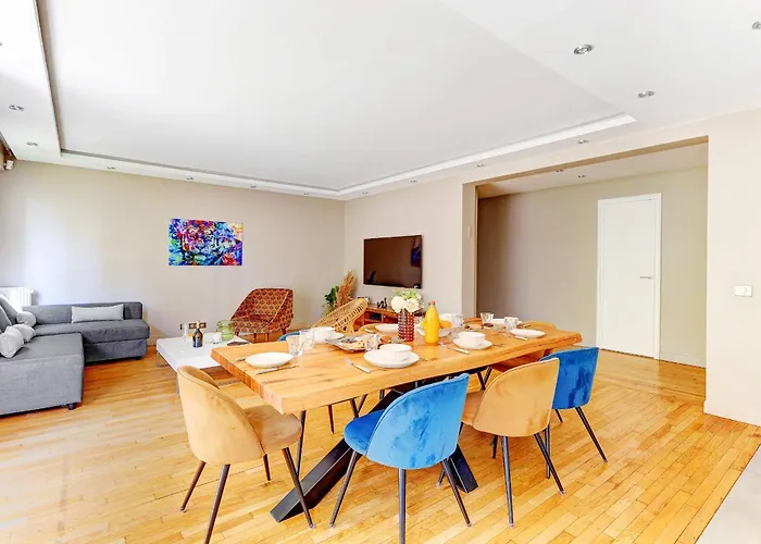 Bm-appartement Chic Avec Terrasse - Champs-elysees