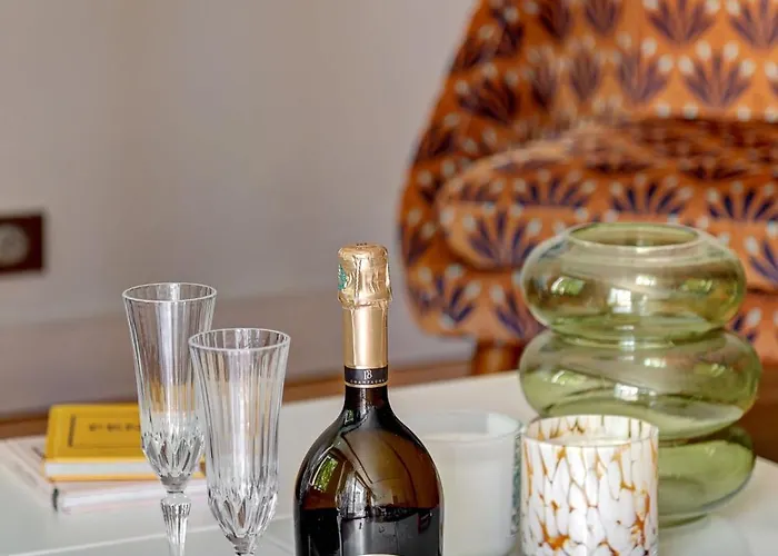 Bm-appartement Chic Avec Terrasse - Champs-elysees 아파트 *