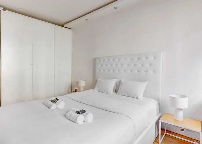 Bm-appartement Chic Avec Terrasse - Champs-elysees 아파트 파리