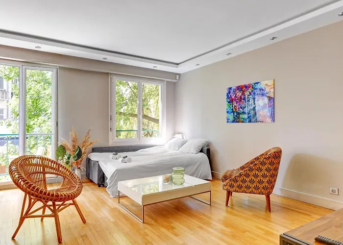 Bm-appartement Chic Avec Terrasse - Champs-elysees